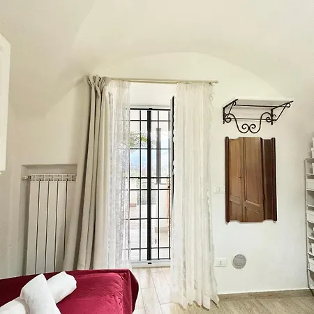 Apartment Hostdomus - La Casa Tra Ulivi E Storia