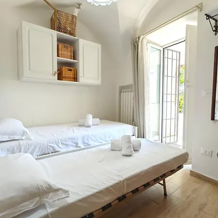 Lejlighed Hostdomus - La Casa Tra Ulivi E Storia Toirano