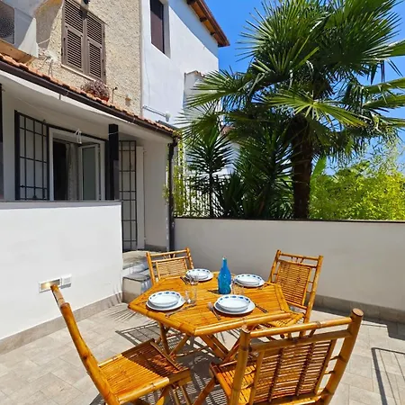 Hostdomus - La Casa Tra Ulivi E Storia Апартаменты *