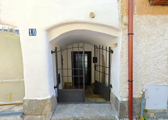 Hostdomus - La Casa Tra Ulivi E Storia *