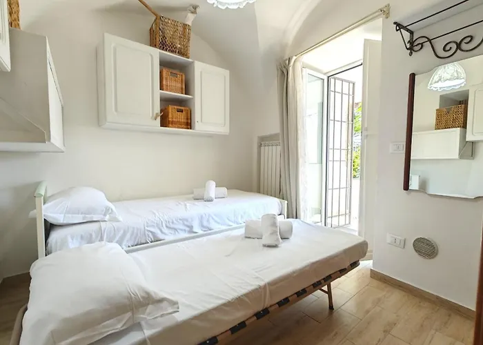 Διαμέρισμα Hostdomus - La Casa Tra Ulivi E Storia Toirano